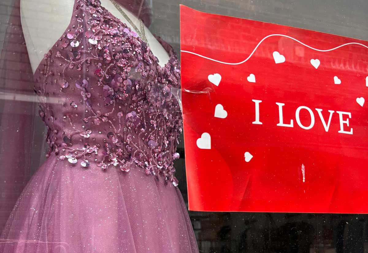 I love dress – banner photograph